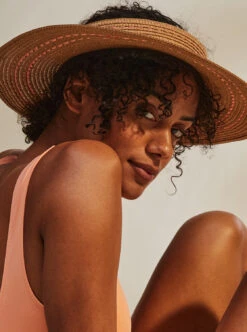 Roxy Woodrose - Sonnenhut Für Frauen