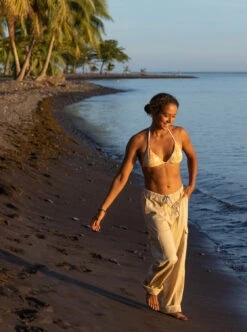 Roxy Wavy Babe - Tiki-Tri-Bikinioberteil Für Frauen -Modereich Geschaft erjx305020 roxyl gbg6 frt3