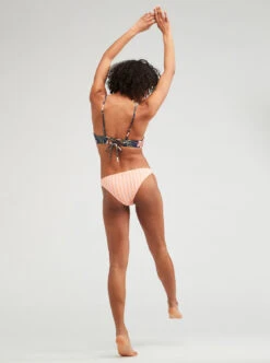 Roxy Into The Sun - Bikinihose Mit Mittlerer Bedeckung Für Frauen -Modereich Geschaft erjx404581 roxym mfq8 frt3